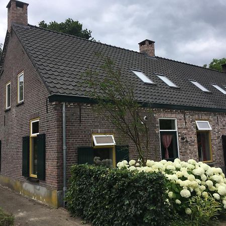 Vakantiehuis In Het Voorhuis Dommelen Esterno foto