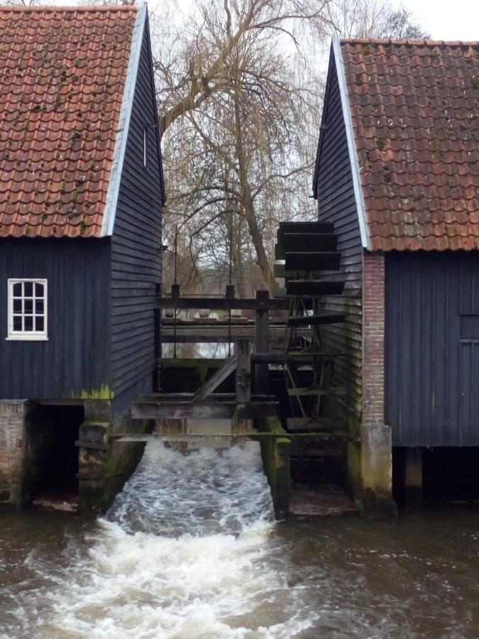 Vakantiehuis In Het Voorhuis Dommelen Esterno foto
